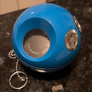 VINTAGE Panasonic Panapet 70 Blue AM Transitor Radio Japan Ball Chain
